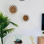 Oasis 科拉雷侯